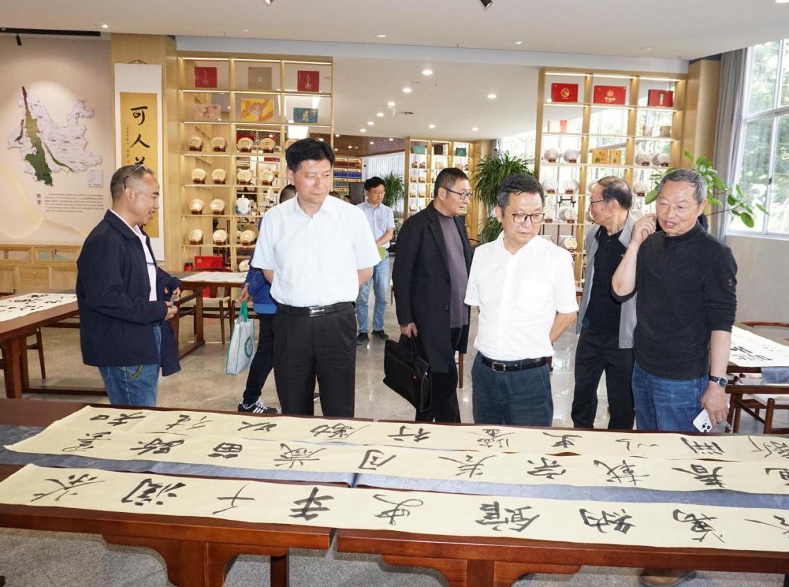 馆员创作成果